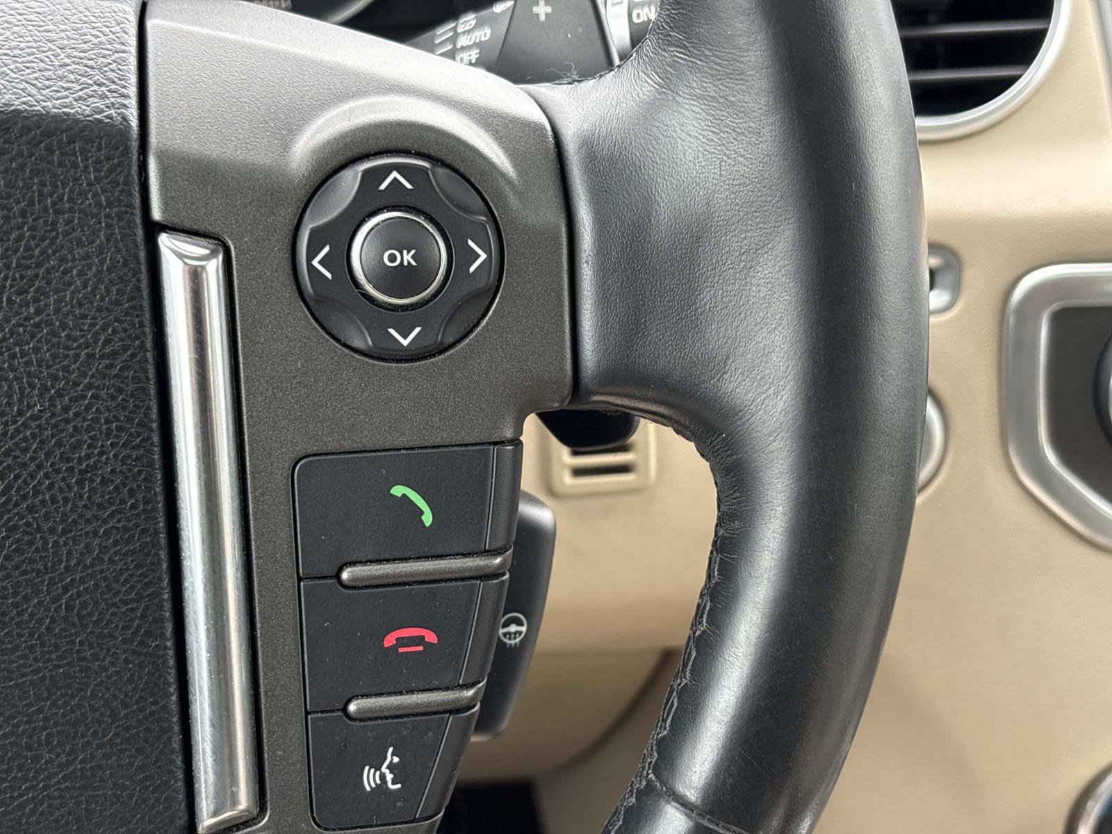 Used 2016 Land Rover LR4 HSE LUX image 21