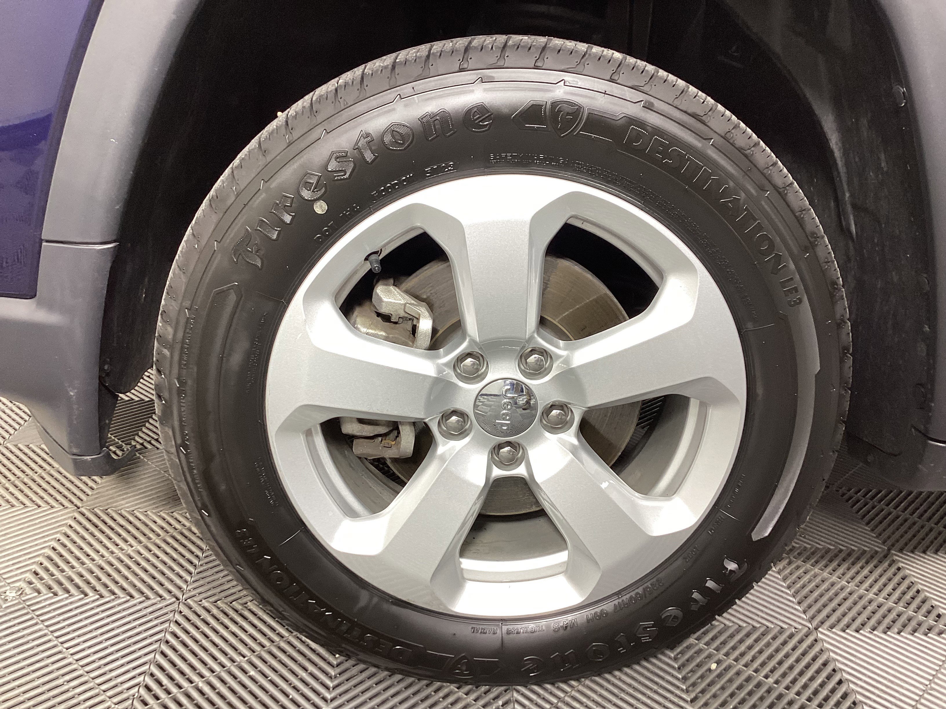 Used 2019 Jeep Compass Latitude image 10