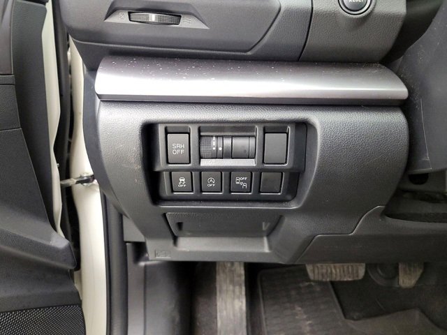 Used 2020 Subaru Crosstrek 2.0i Limited w/ Moonroof Package w/Navigation image 7