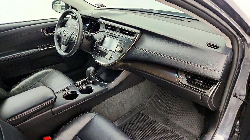 Used 2016 Toyota Avalon XLE Plus FWD image 23