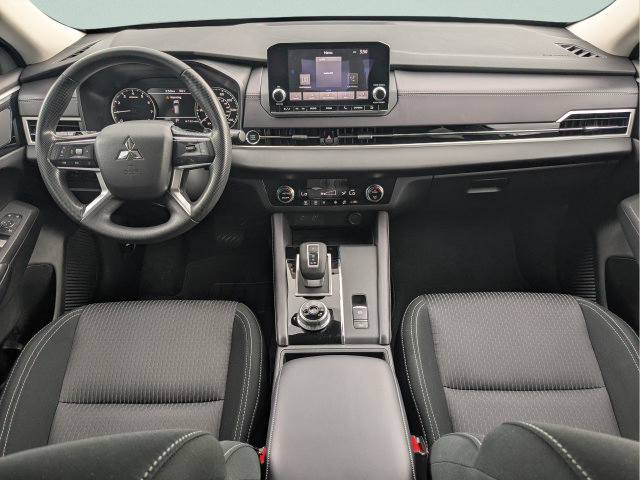 Used 2024 Mitsubishi Outlander ES FWD image 13