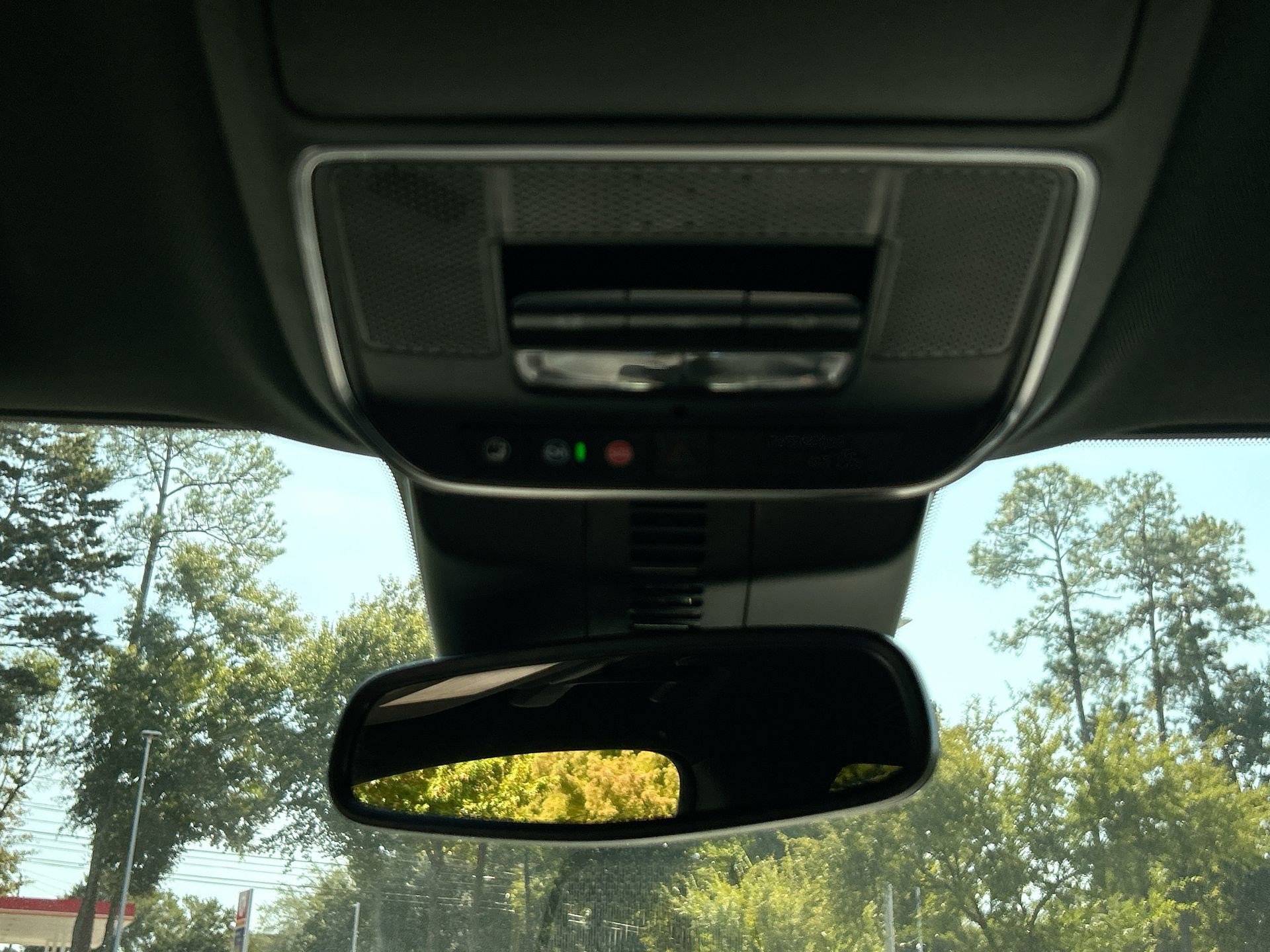 Used 2025 Buick Enclave Avenir image 29