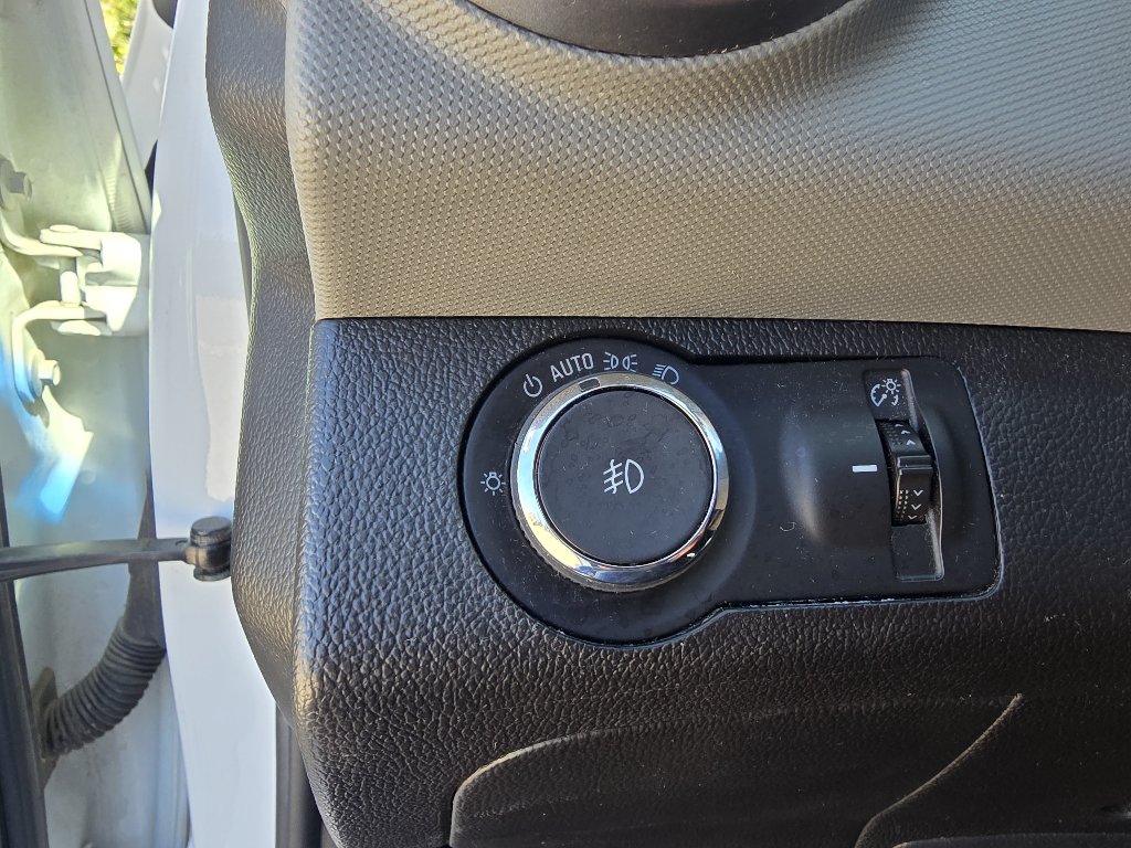 Used 2012 Chevrolet Sonic LTZ FWD image 19