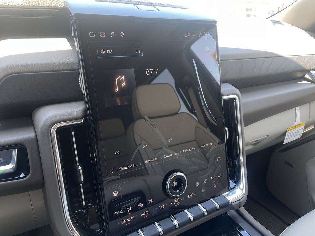 New 2026 GMC Yukon Denali w/ Denali Reserve Package AWD/4WD image 13