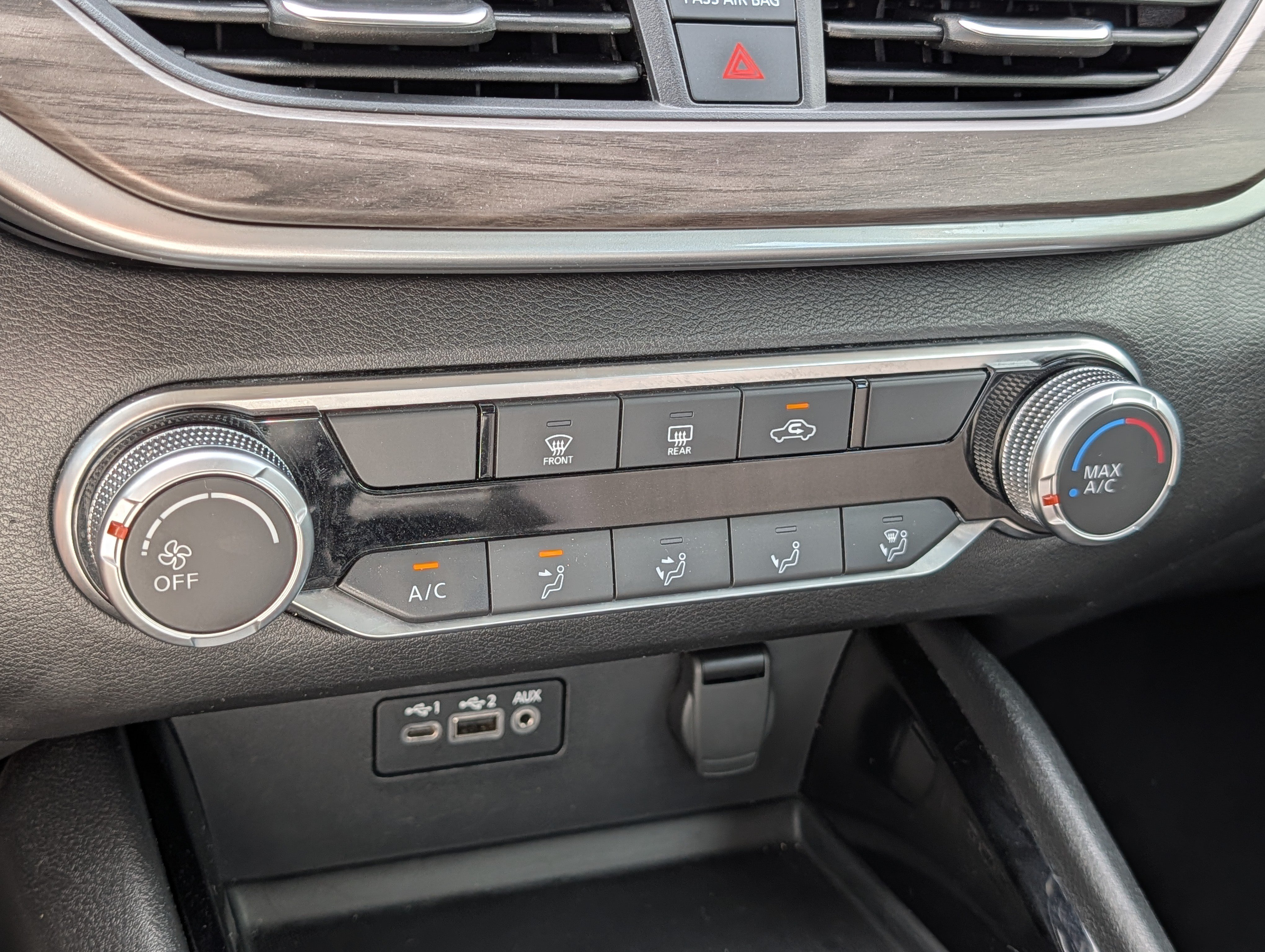 Used 2024 Nissan Altima 2.5 SV FWD image 23