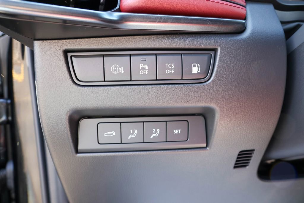 Used 2025 MAZDA CX-70 Plug-In Hybrid w/ Premium Plus image 18