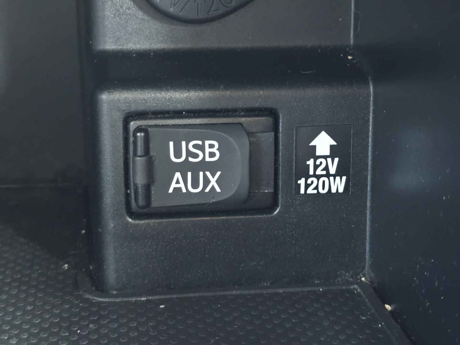 Used 2013 Toyota Camry SE w/ Convenience Pkg image 5