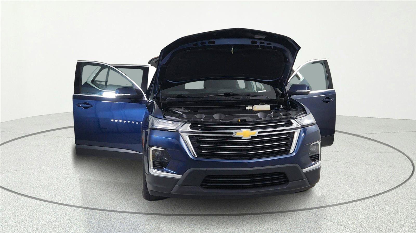 Used 2023 Chevrolet Traverse LT FWD image 5