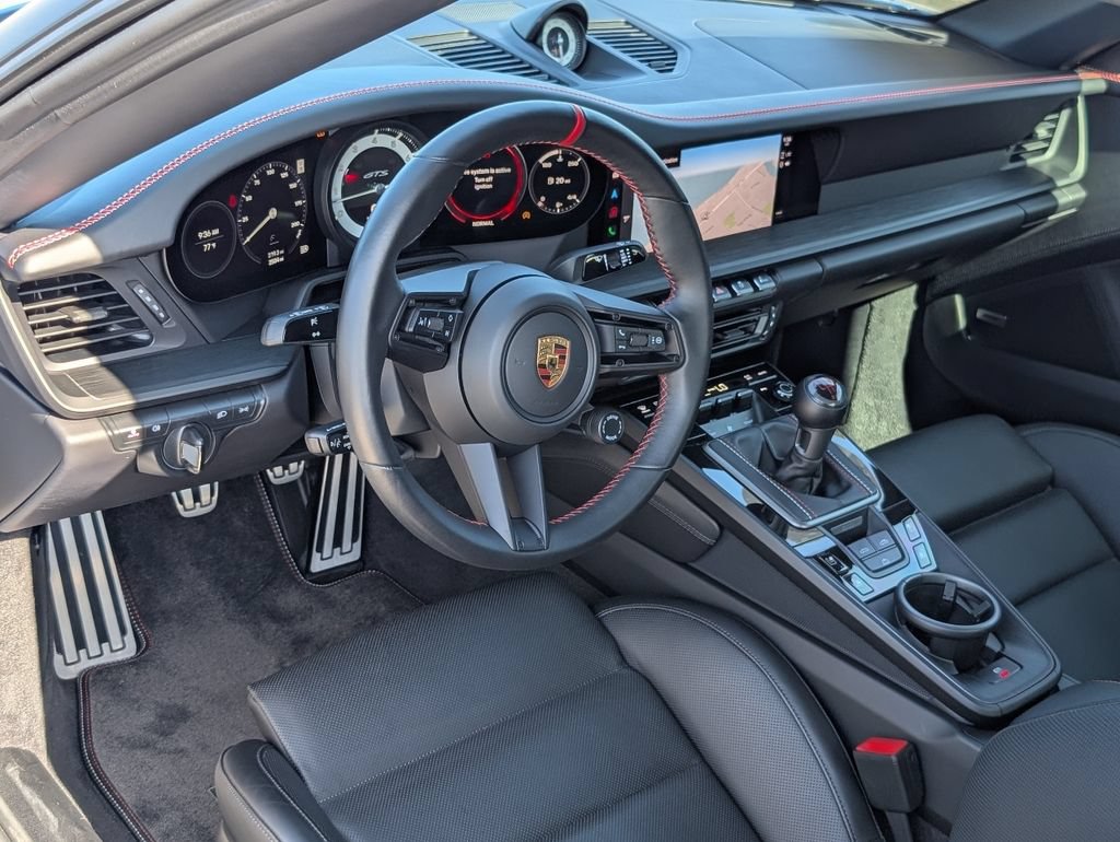 Certified 2023 Porsche 911 Cabriolet image 4