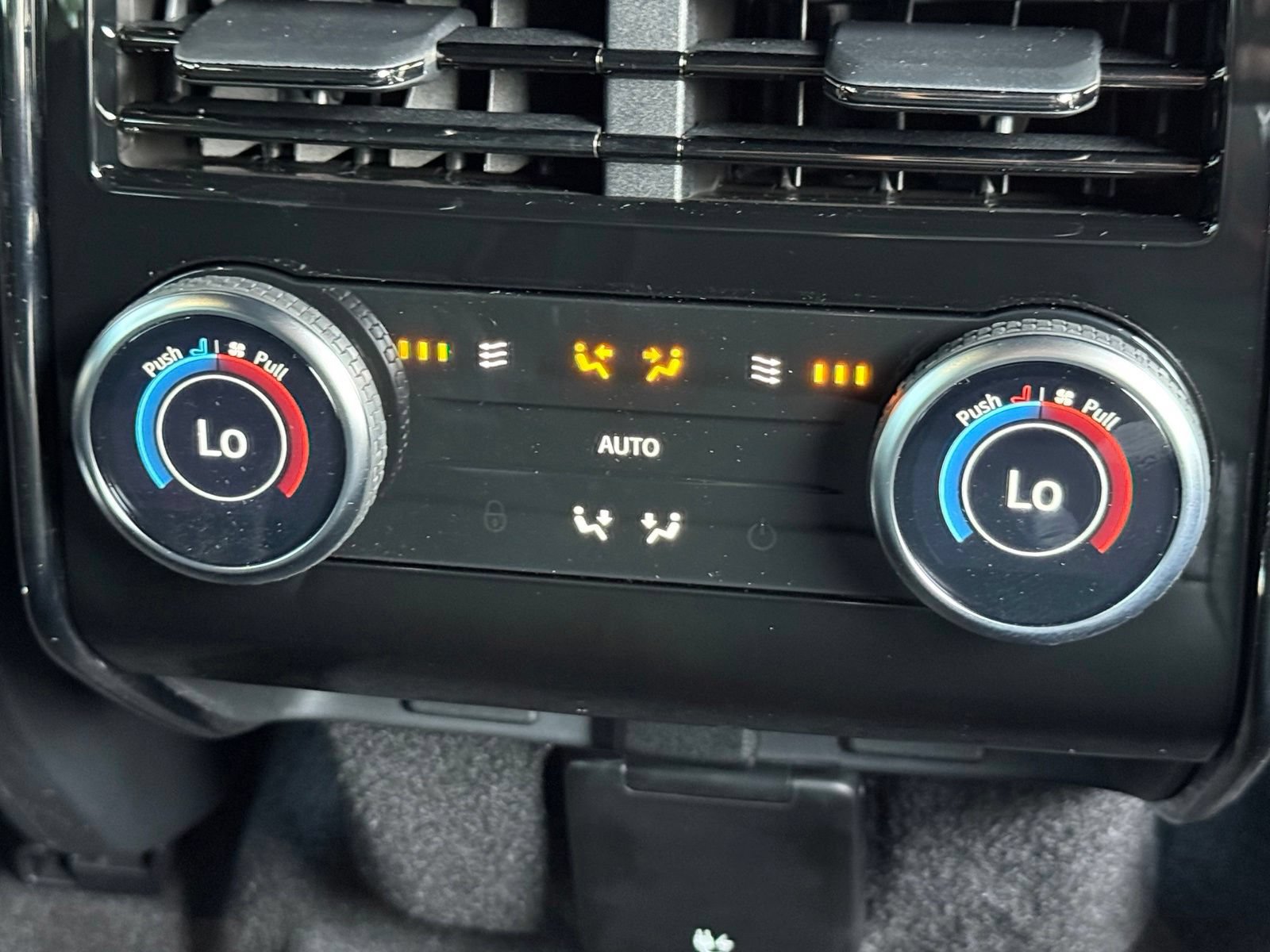 New 2026 Land Rover Range Rover SE AWD/4WD image 19