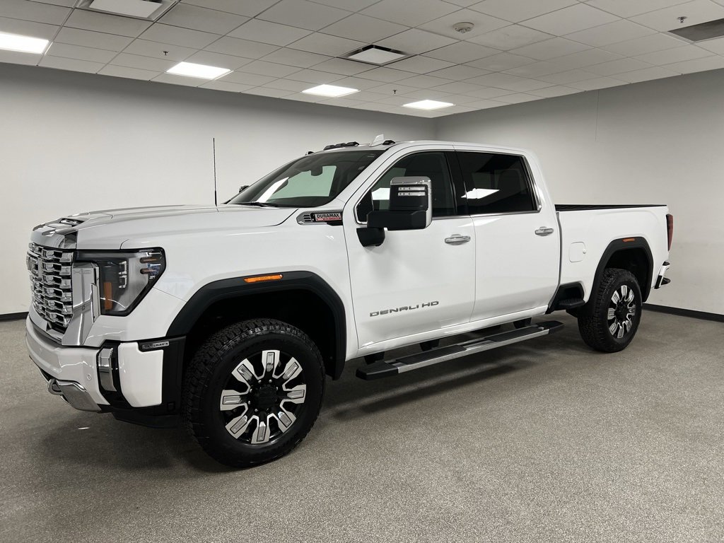 Used 2024 GMC Sierra 3500 Denali image 6