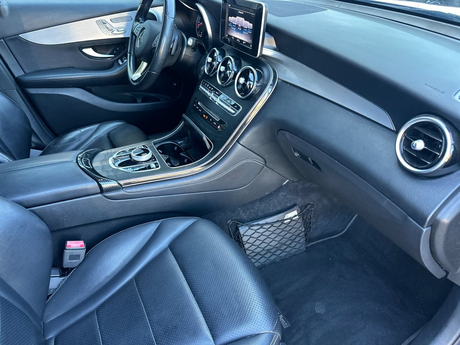 Used 2019 Mercedes-Benz GLC 300 image 16