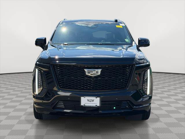 Used 2026 Cadillac Escalade Platinum Sport w/ LPO, ONYX Package AWD/4WD image 2