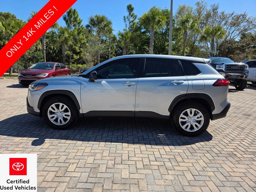 Used 2025 Toyota Corolla Cross L image 8