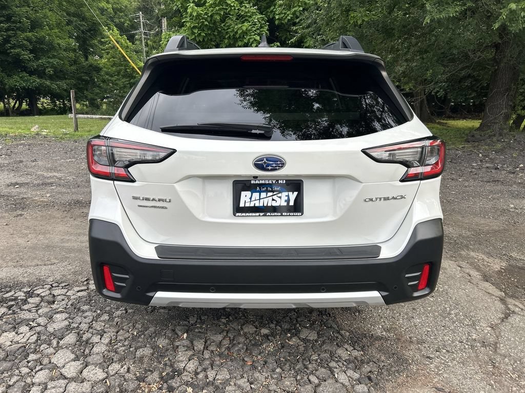 Certified 2022 Subaru Outback Limited AWD/4WD image 7