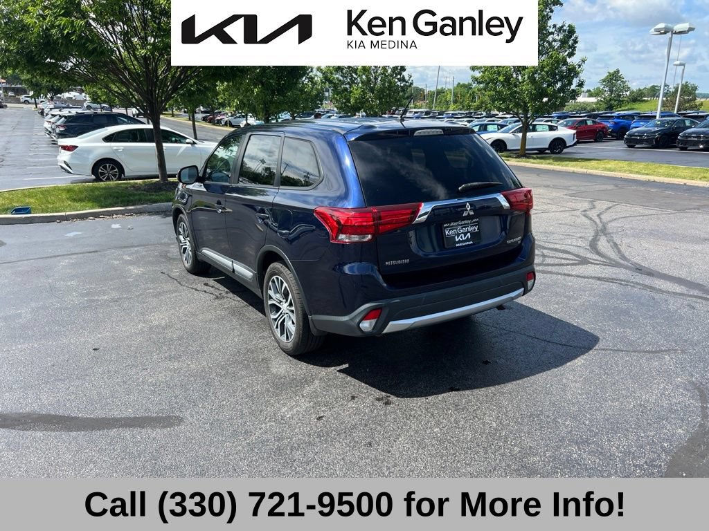 Used 2016 Mitsubishi Outlander SE AWD/4WD image 14
