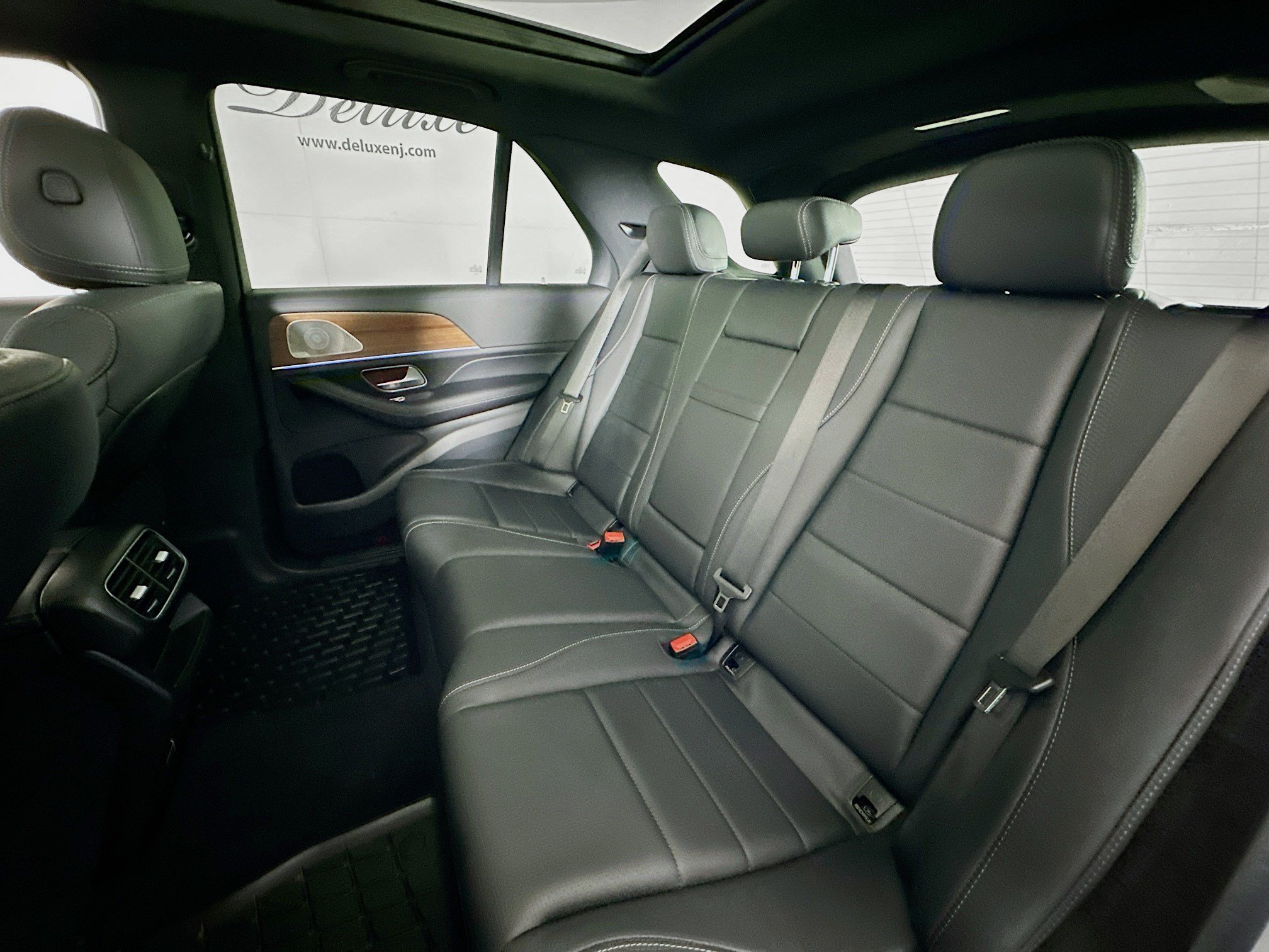 Used 2025 Mercedes-Benz GLE 450 4MATIC image 24