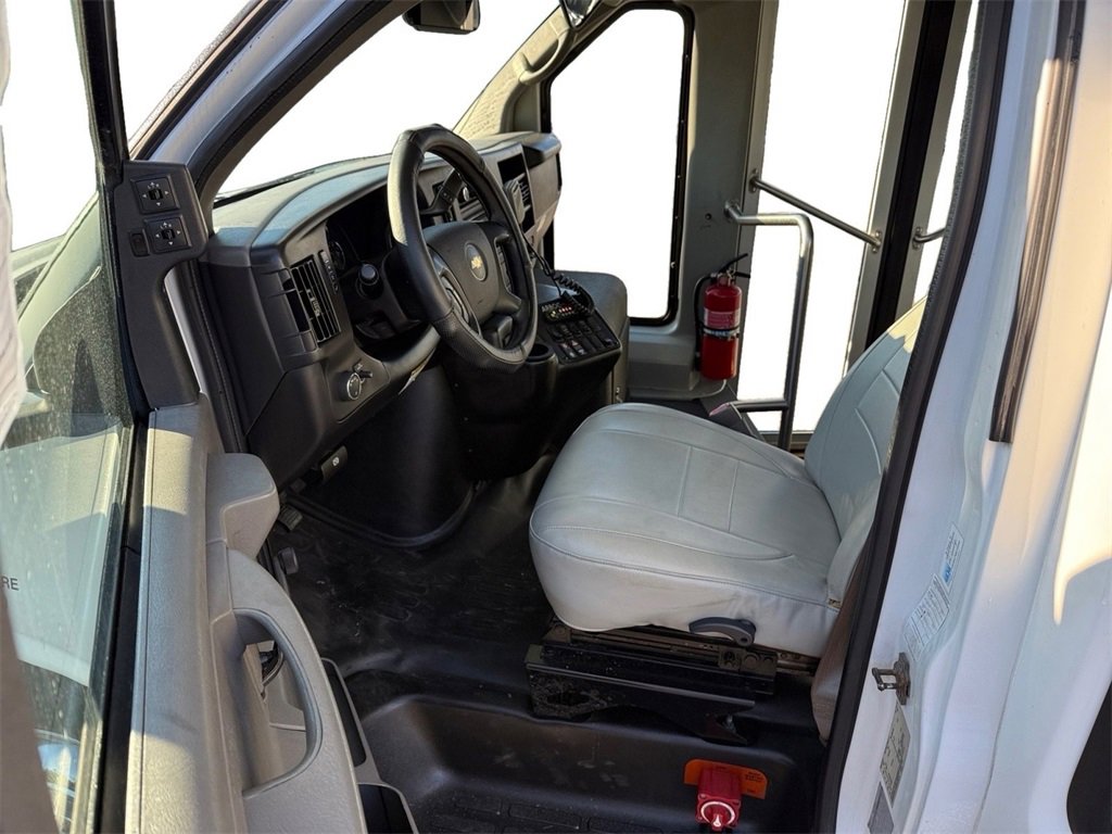 Used 2014 Chevrolet Express 4500 Base w/ Shuttle Bus Package image 7