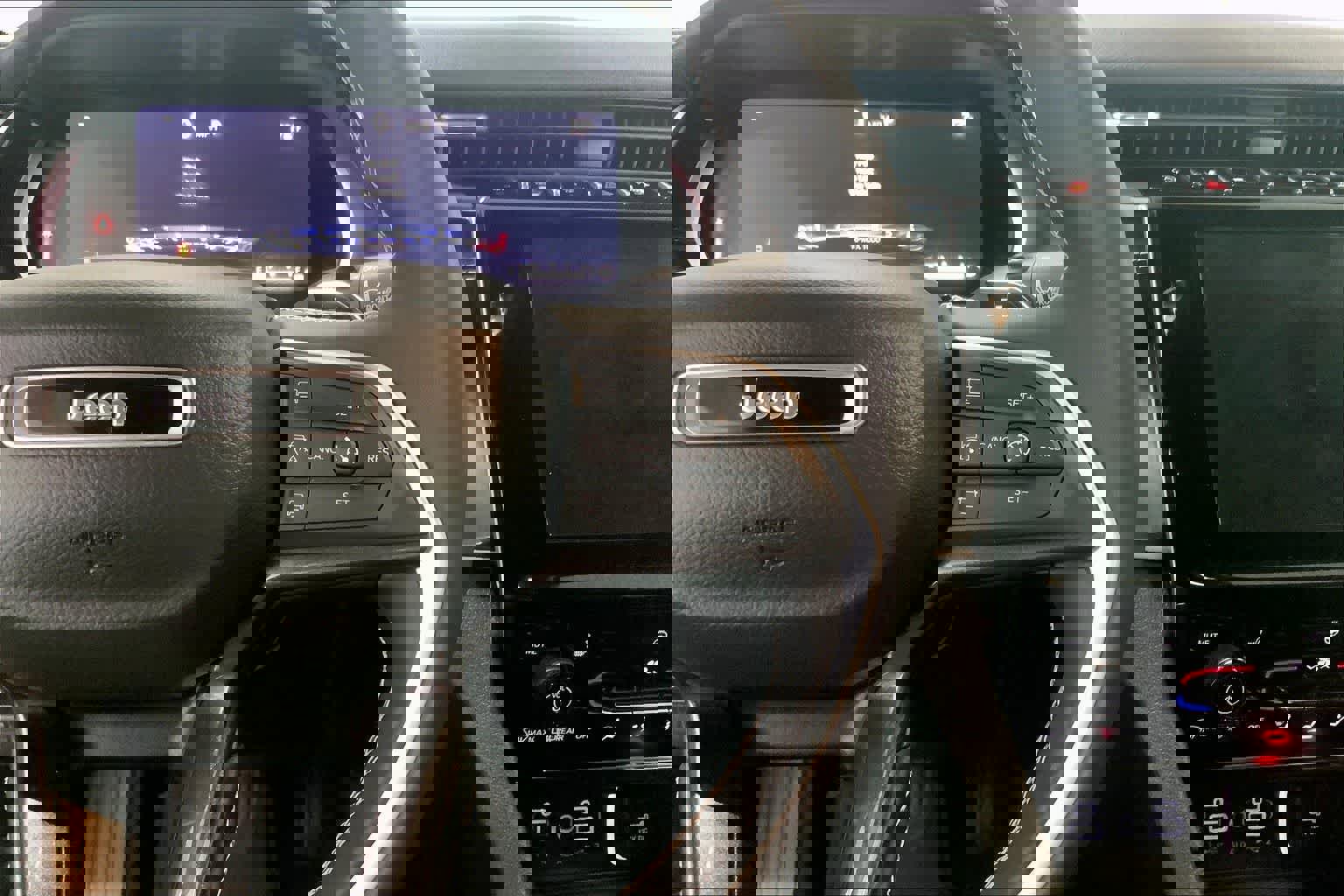 Used 2023 Jeep Grand Cherokee Altitude image 22