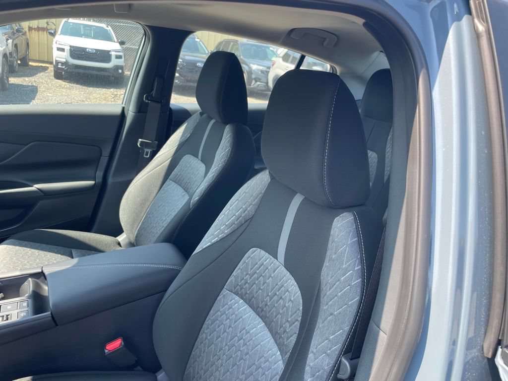 New 2026 Nissan Sentra SV w/ SV Convenience Package FWD image 9