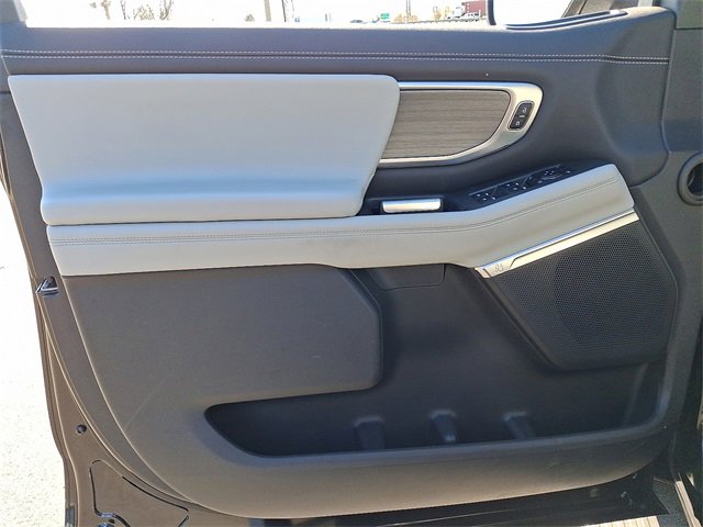 Used 2025 Ford Expedition Max Platinum image 12