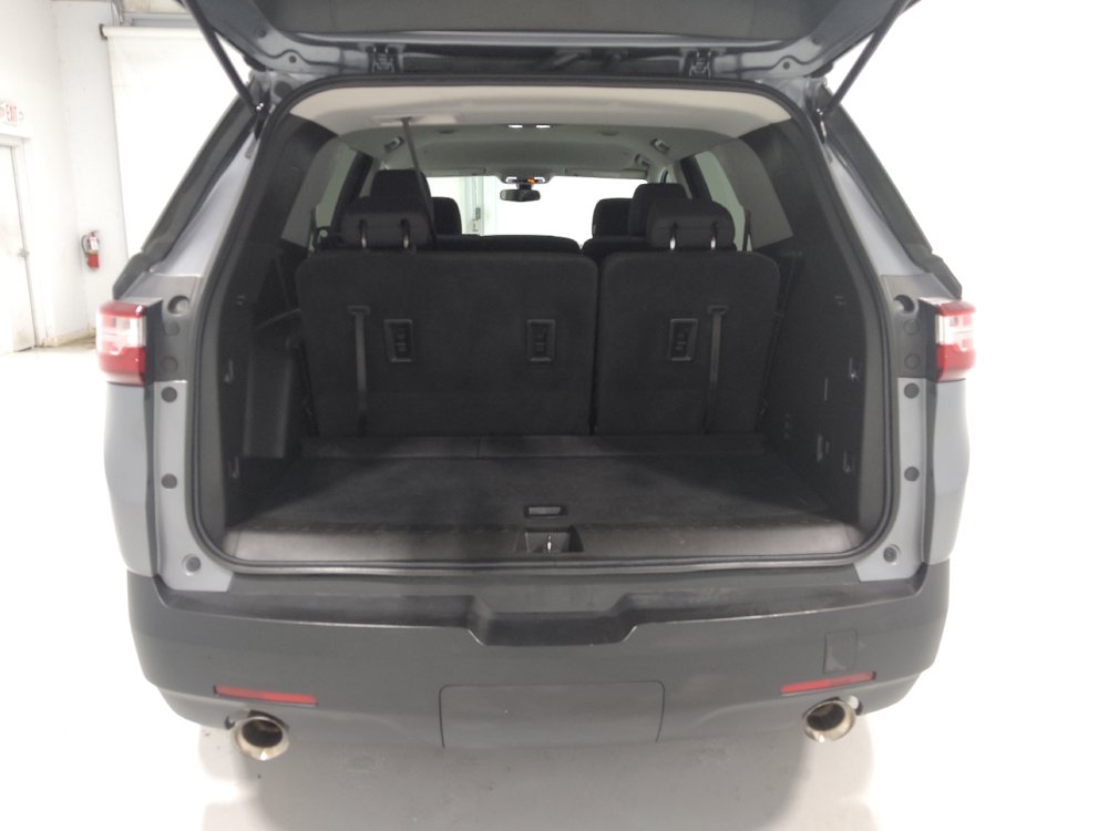 Used 2021 Chevrolet Traverse LS FWD image 29