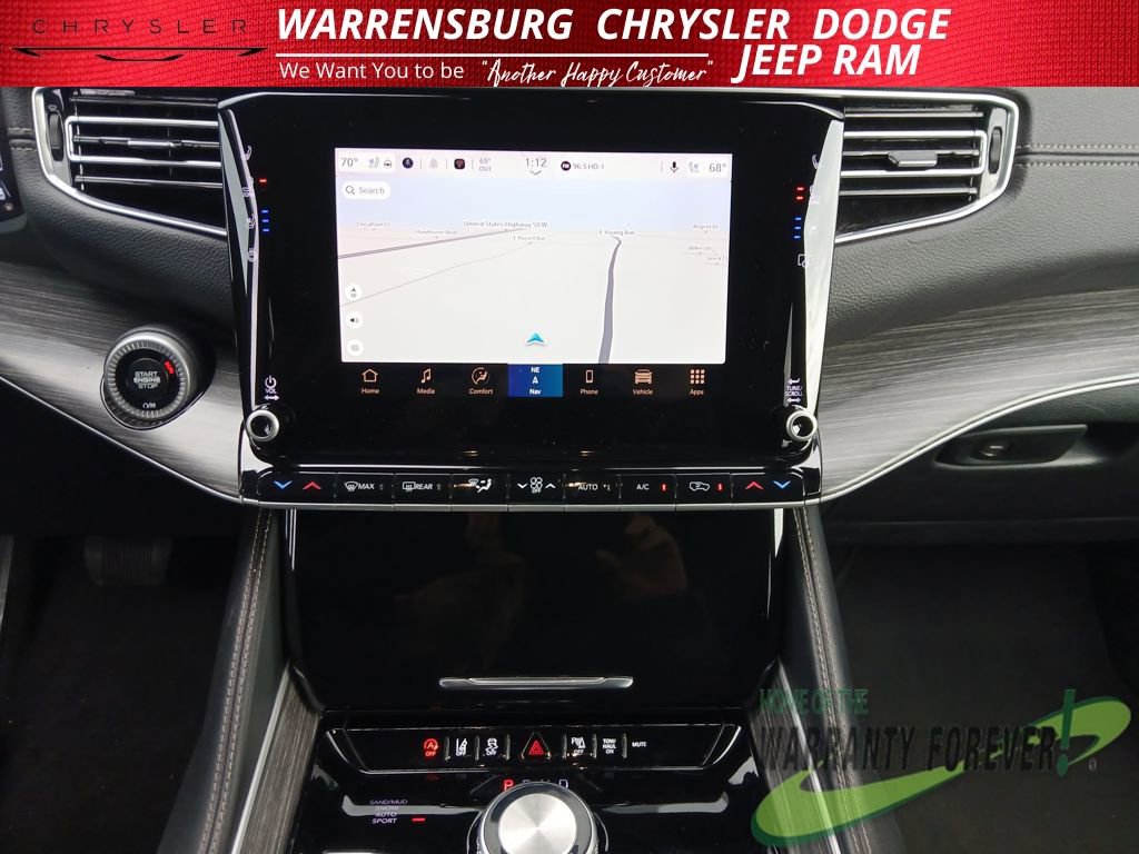 Used 2024 Jeep Wagoneer Series II w/ Flexible Seating Group AWD/4WD image 23