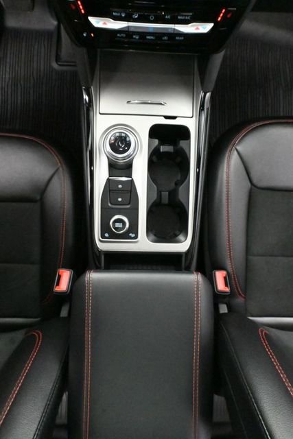 Used 2022 Ford Explorer ST-Line w/ Class IV Trailer Tow Package image 35