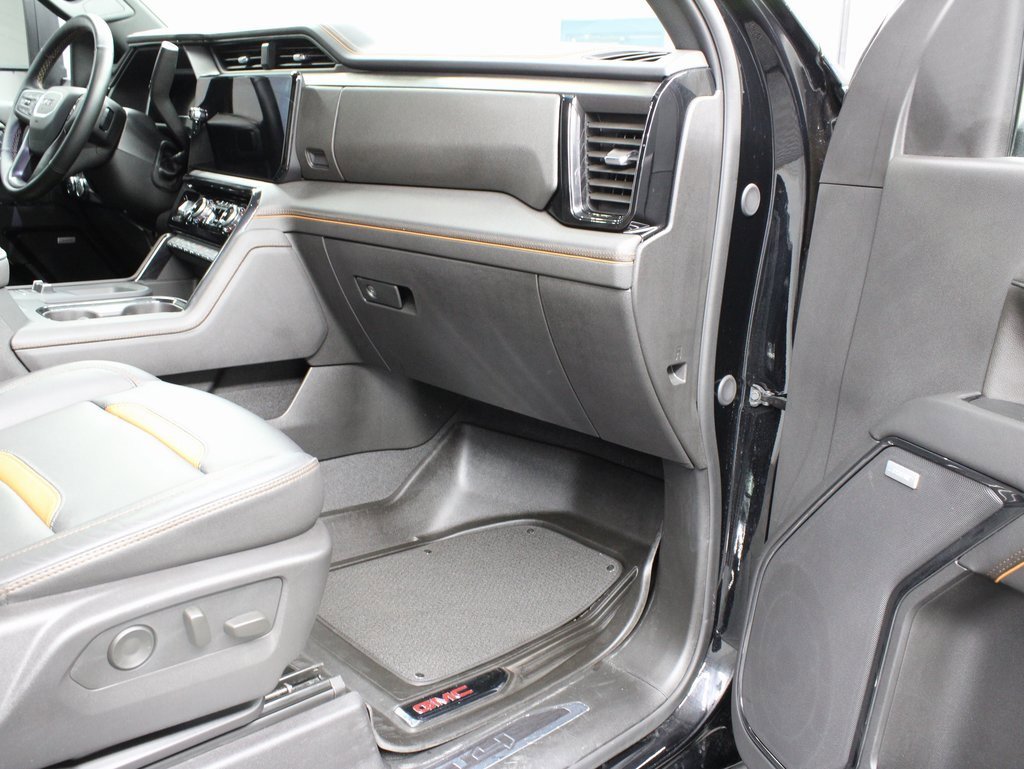 Used 2024 GMC Sierra 2500 AT4 image 34