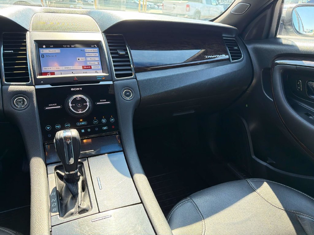 Used 2019 Ford Taurus Limited FWD image 13