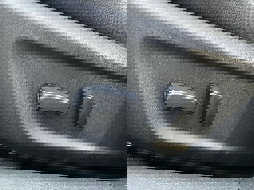 Used 2025 Nissan Altima 2.5 SV image 12