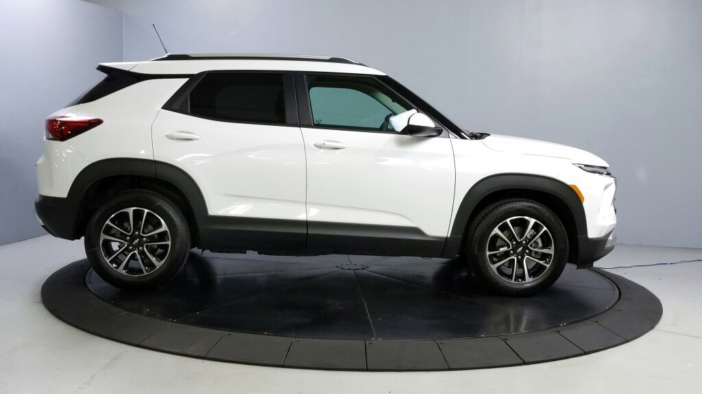 Used 2025 Chevrolet TrailBlazer LT image 7