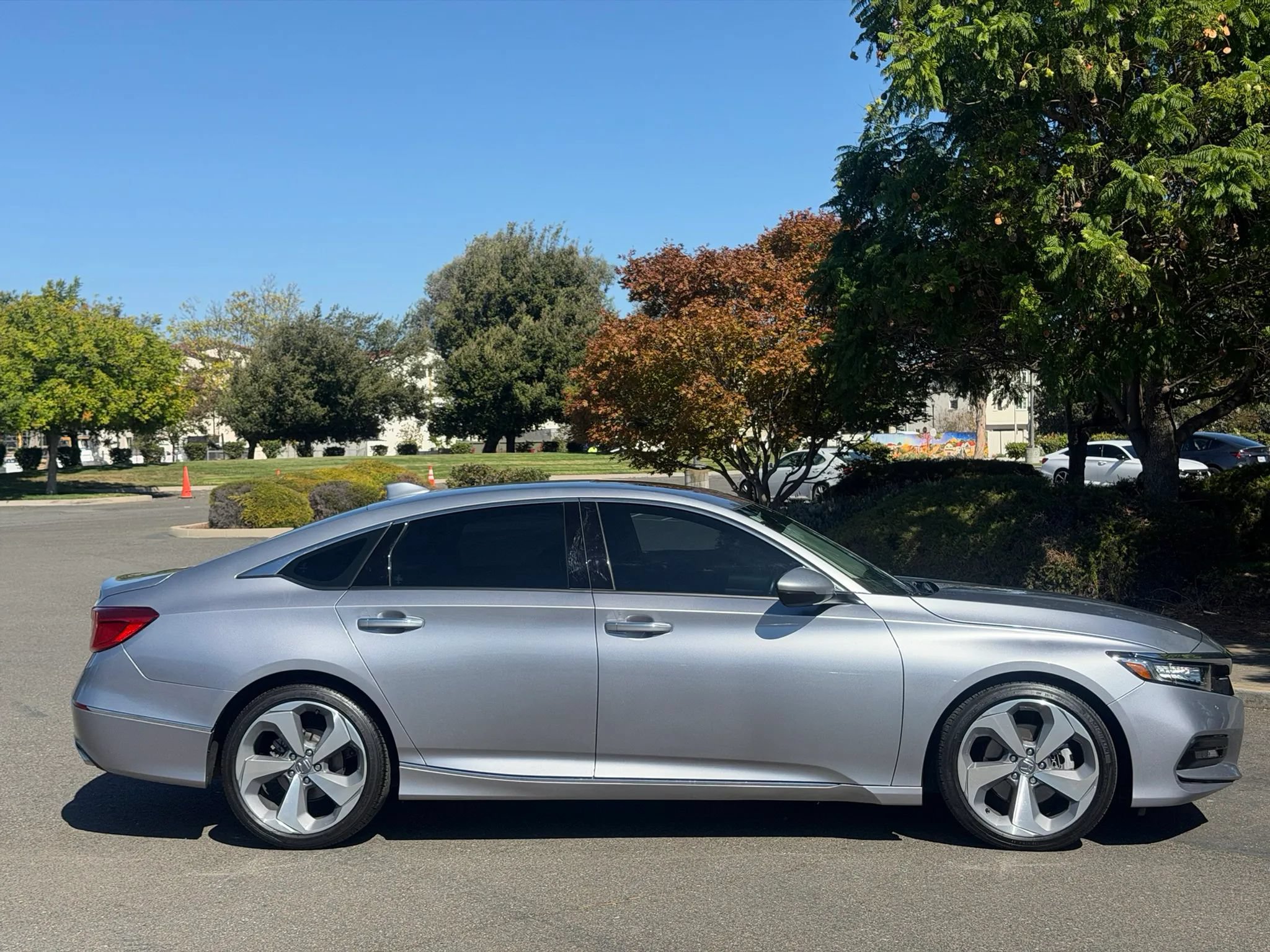 Used 2020 Honda Accord Touring image 5