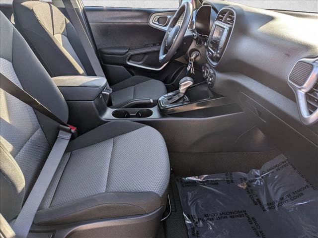 Used 2023 Kia Soul LX w/ LX Technology Package FWD image 20