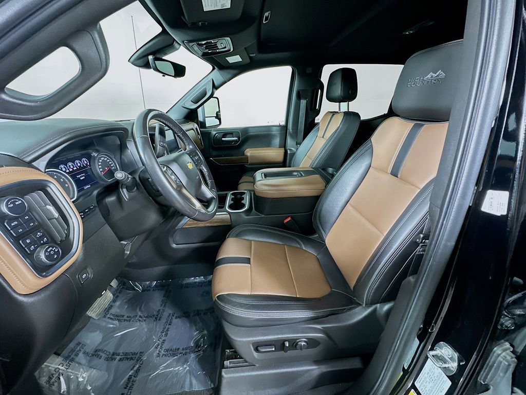 Used 2021 Chevrolet Silverado 1500 High Country w/ Technology Package AWD/4WD image 15