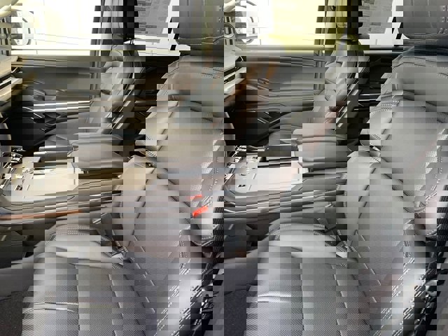 New 2026 Lincoln Navigator Premiere image 22