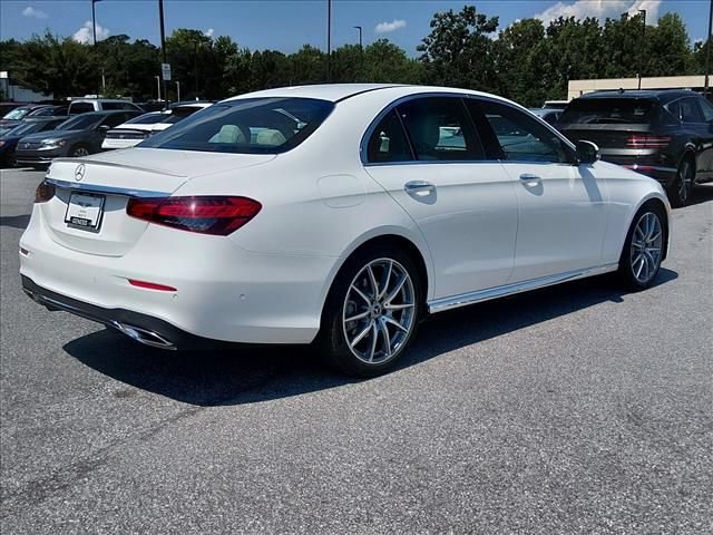 Used 2022 Mercedes-Benz E 350 Sedan image 3