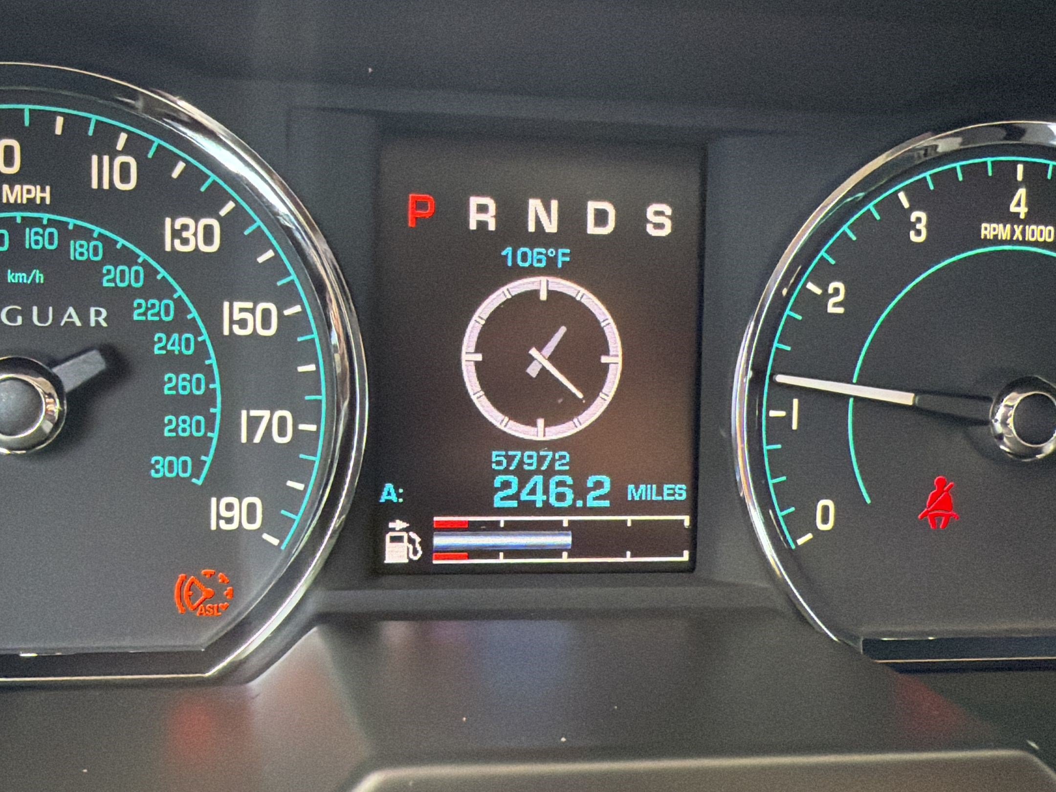 Used 2013 Jaguar XF RWD image 21
