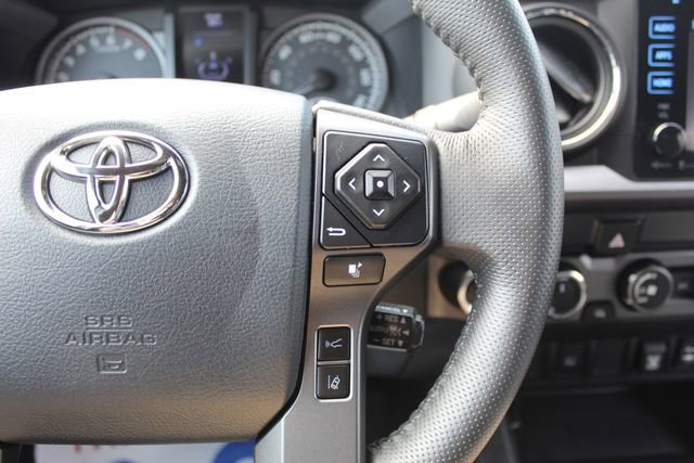 Used 2019 Toyota Tacoma TRD Off-Road AWD/4WD image 15