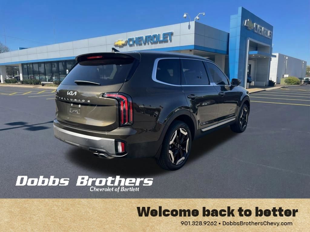 Used 2025 Kia Telluride EX w/ EX Captain's Chair Package image 7