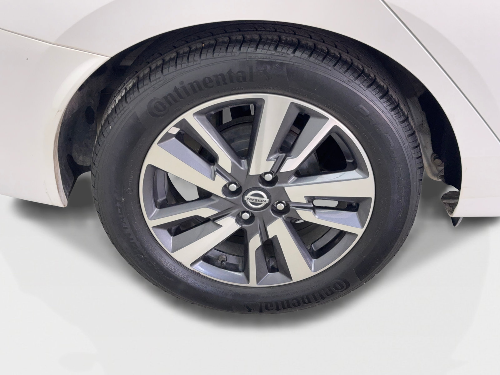 Used 2020 Nissan Versa SV FWD image 52
