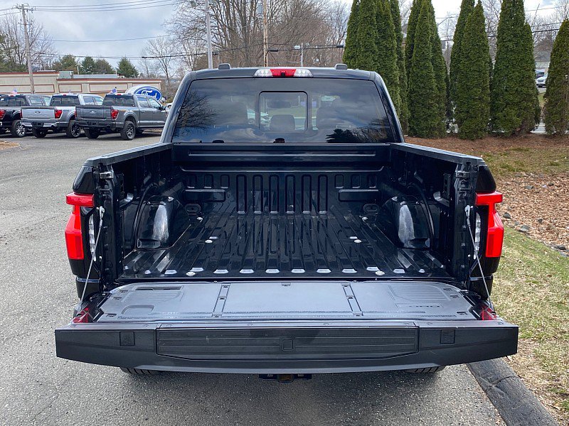 Used 2023 Ford F150 Lightning Lariat image 9