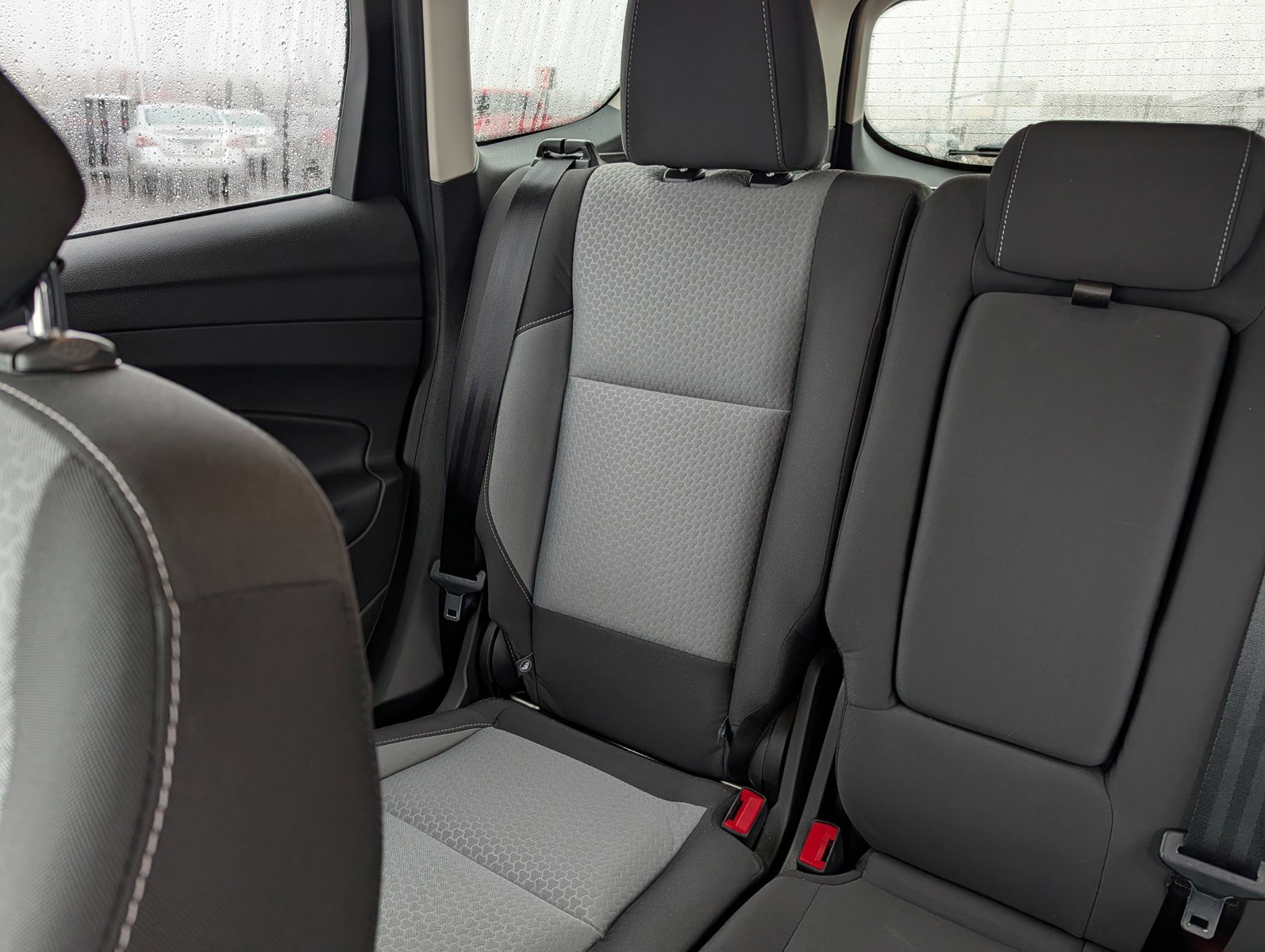 Used 2018 Ford Escape SE w/ Ford Safe & Smart Package image 12