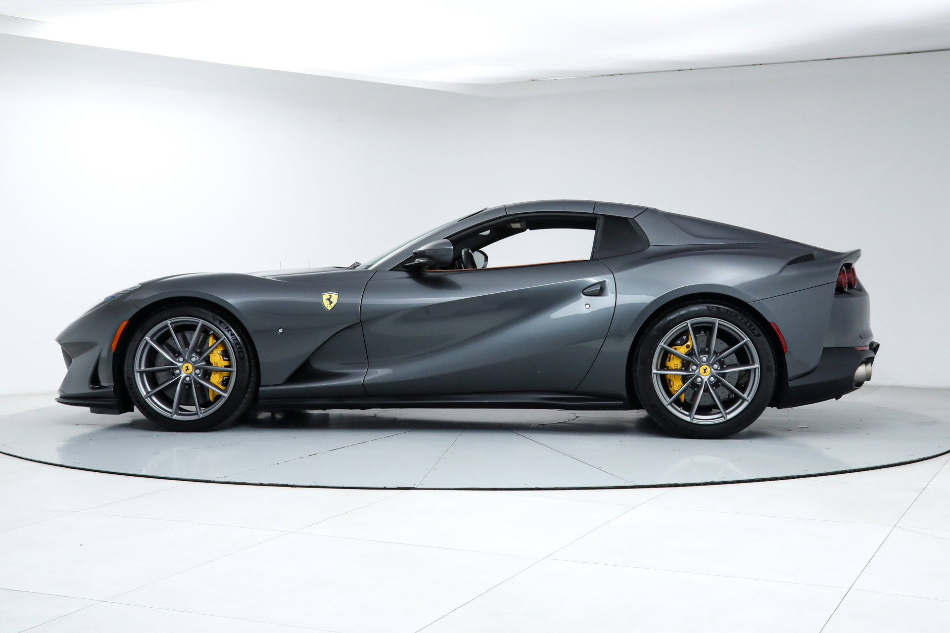 Certified 2022 Ferrari 812 GTS image 7