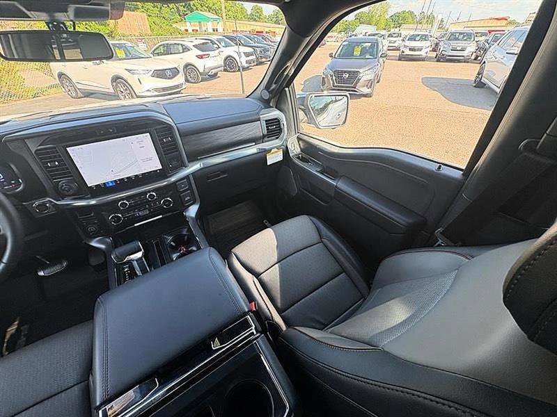 Used 2025 Ford F150 Lariat w/ Equipment Group 502A High AWD/4WD image 51