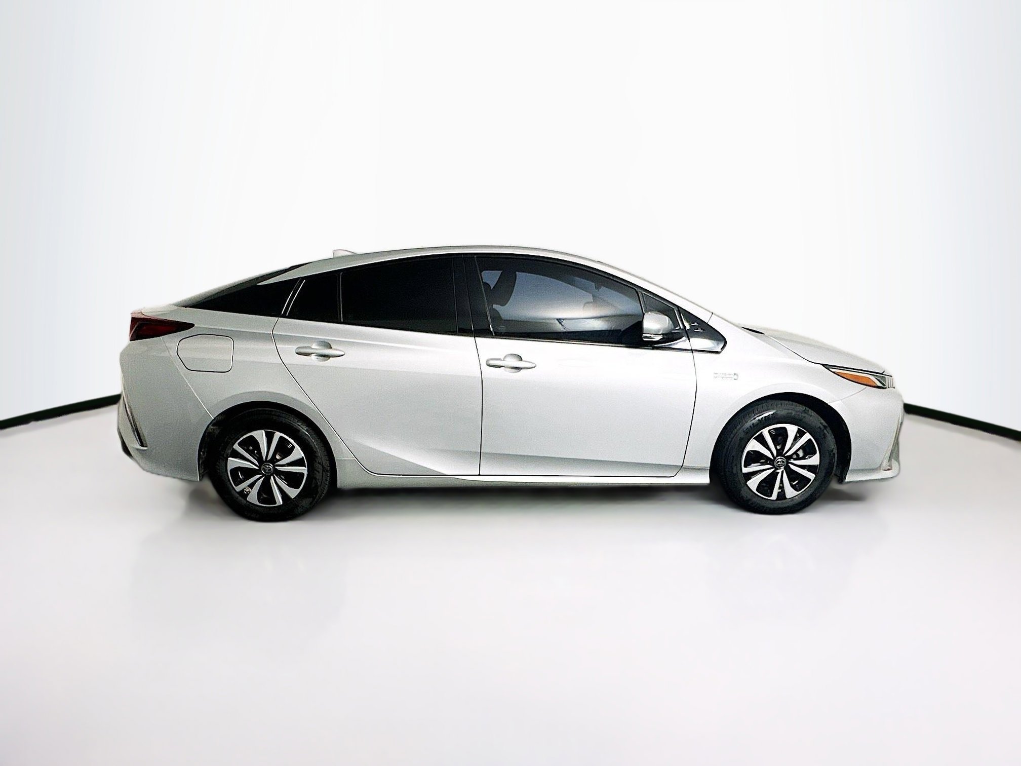 Used 2019 Toyota Prius Prime Premium w/ Carpet Mat Package FWD image 10