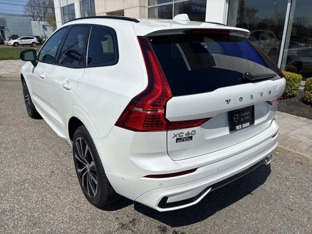 Used 2025 Volvo XC60 B5 Plus image 3