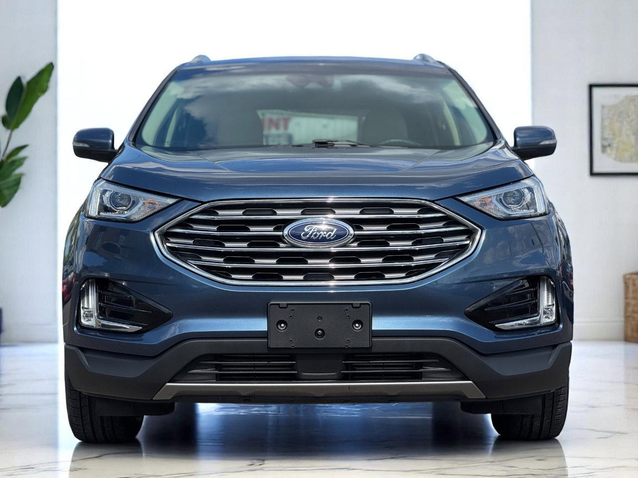 Used 2019 Ford Edge SEL w/ Equipment Group 201A image 2