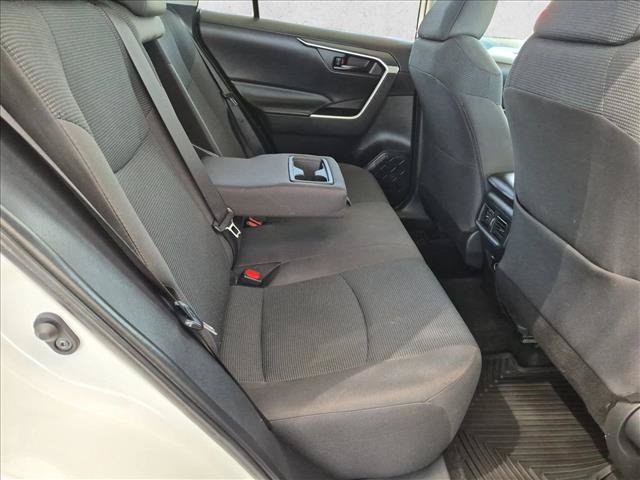 Used 2024 Toyota RAV4 LE AWD/4WD image 19