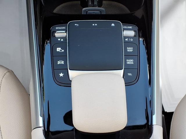 Used 2022 Mercedes-Benz GLB 250 image 23